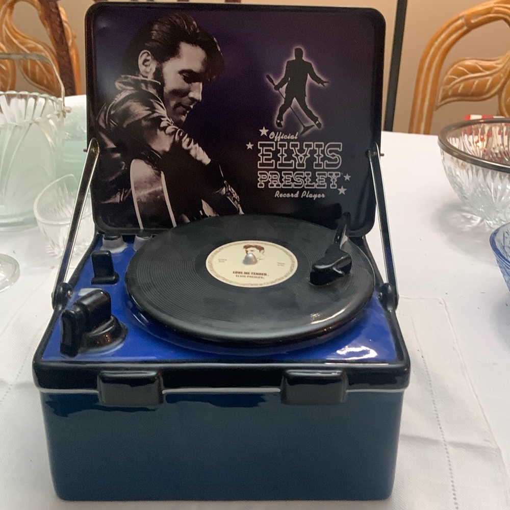 Limited edition Elvis Presley Record player cookie Jar